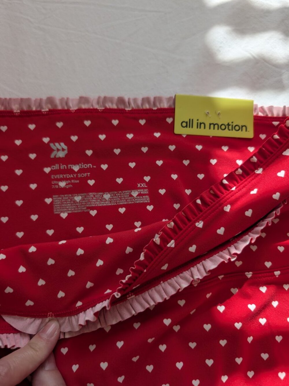 NWT All In Motion Heart Print 7/8 Leggings in Size XXL - Picture 11 of 16